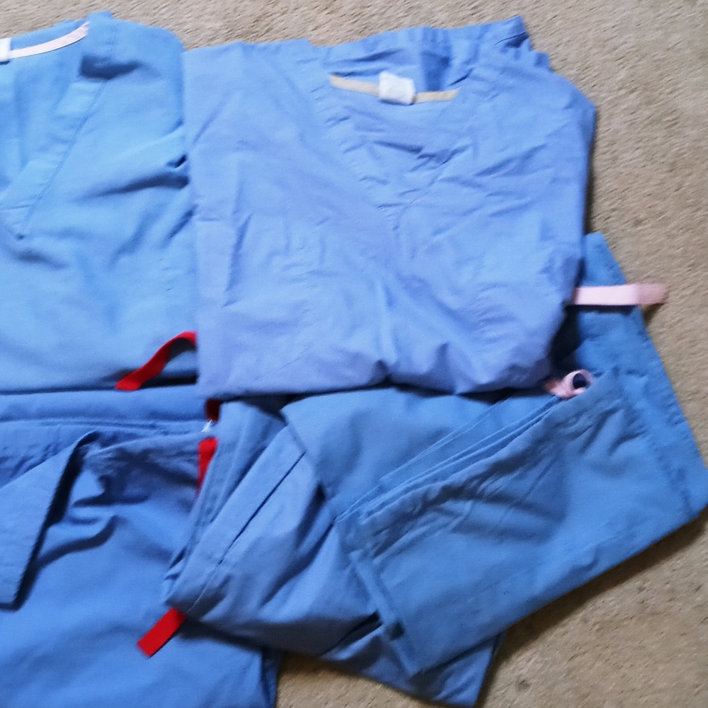 Size extra large Blue hospital scrubs
